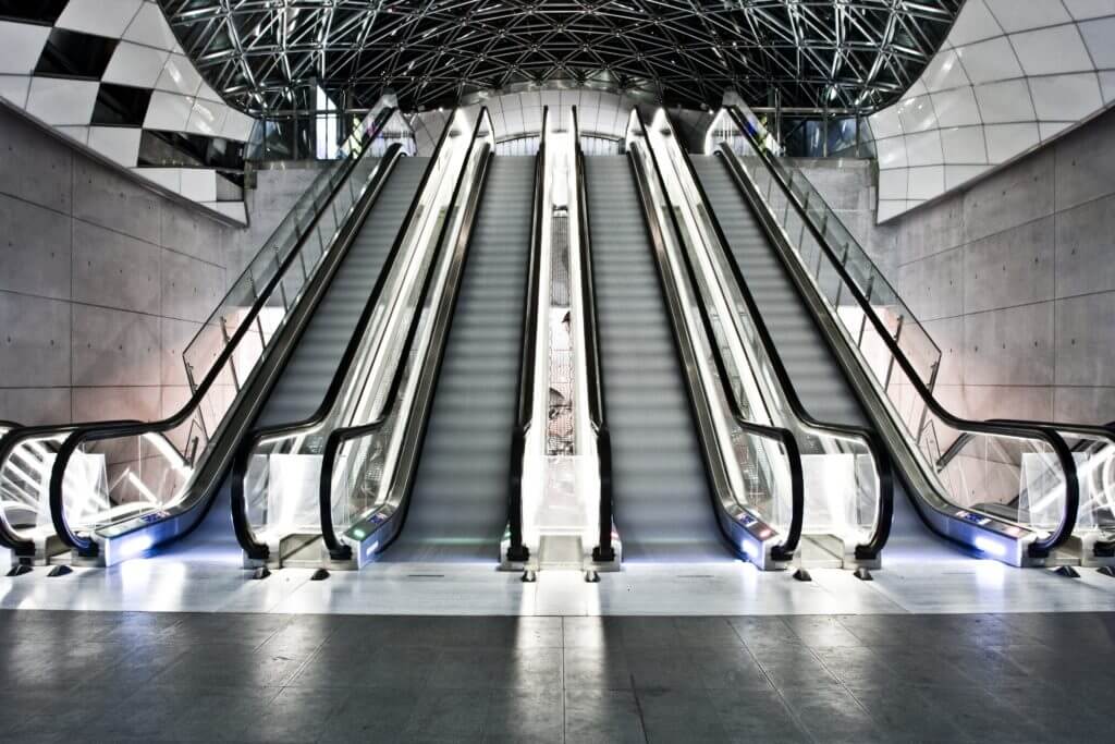 Building with escalators